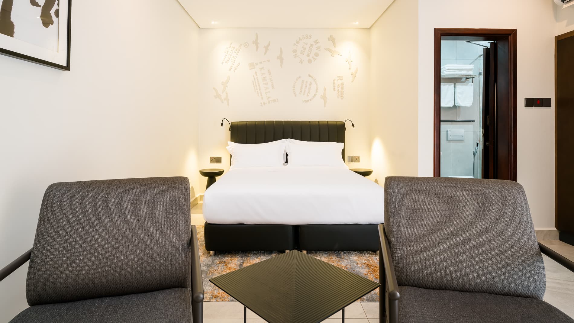 Junior Suite - en-suite bathroom