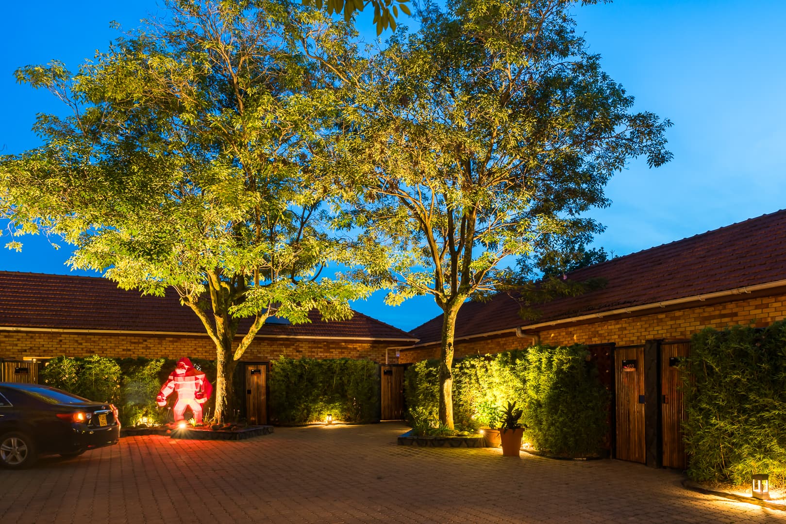 Tank Hill Inn courtyard entrance